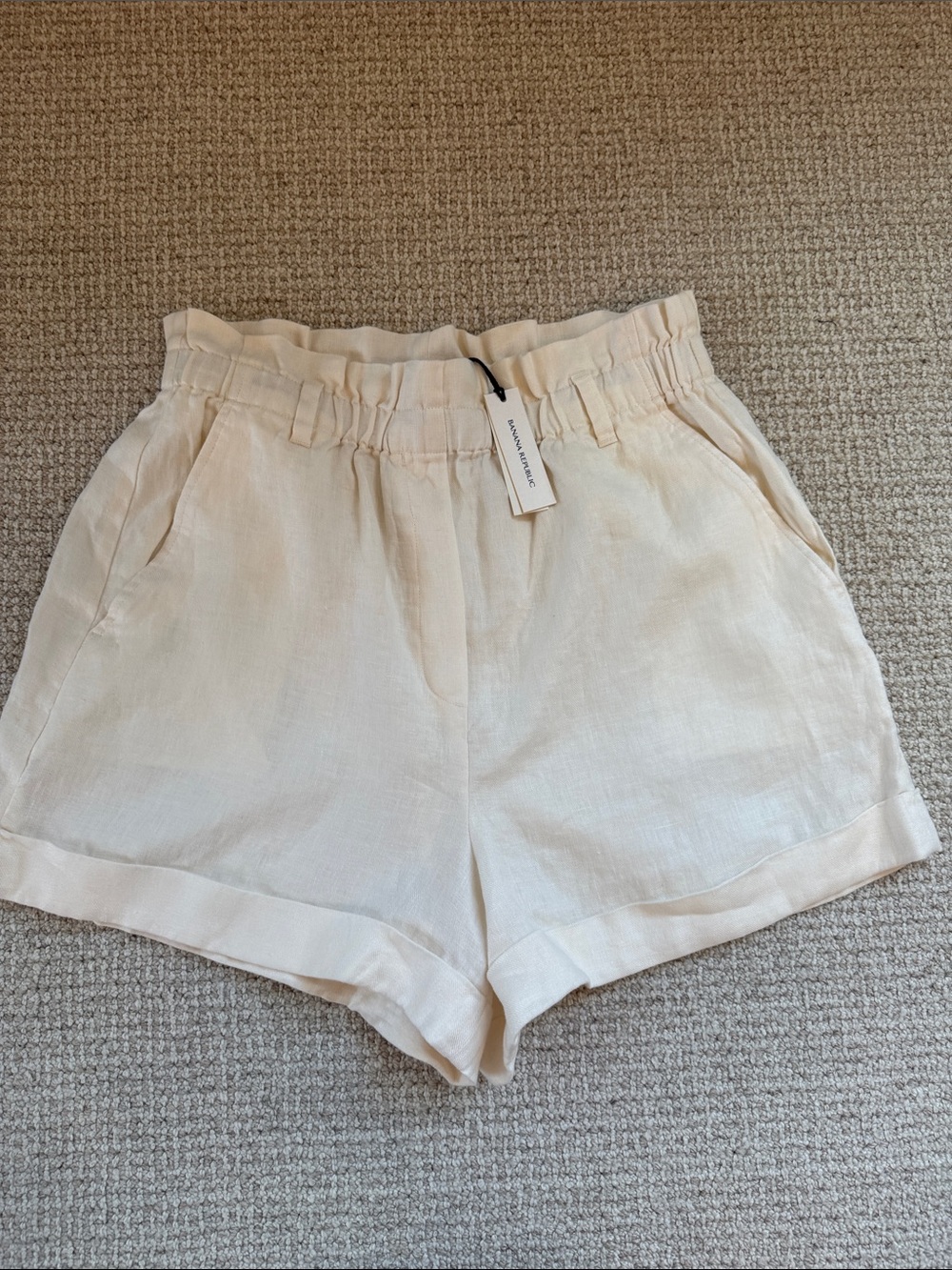 Banana Republic Cream Paperbag Waist High-Rise Shorts - NWT Size M